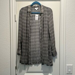 Lovely JJill plaid tunic with slits pleaded in front flat back long sleeve